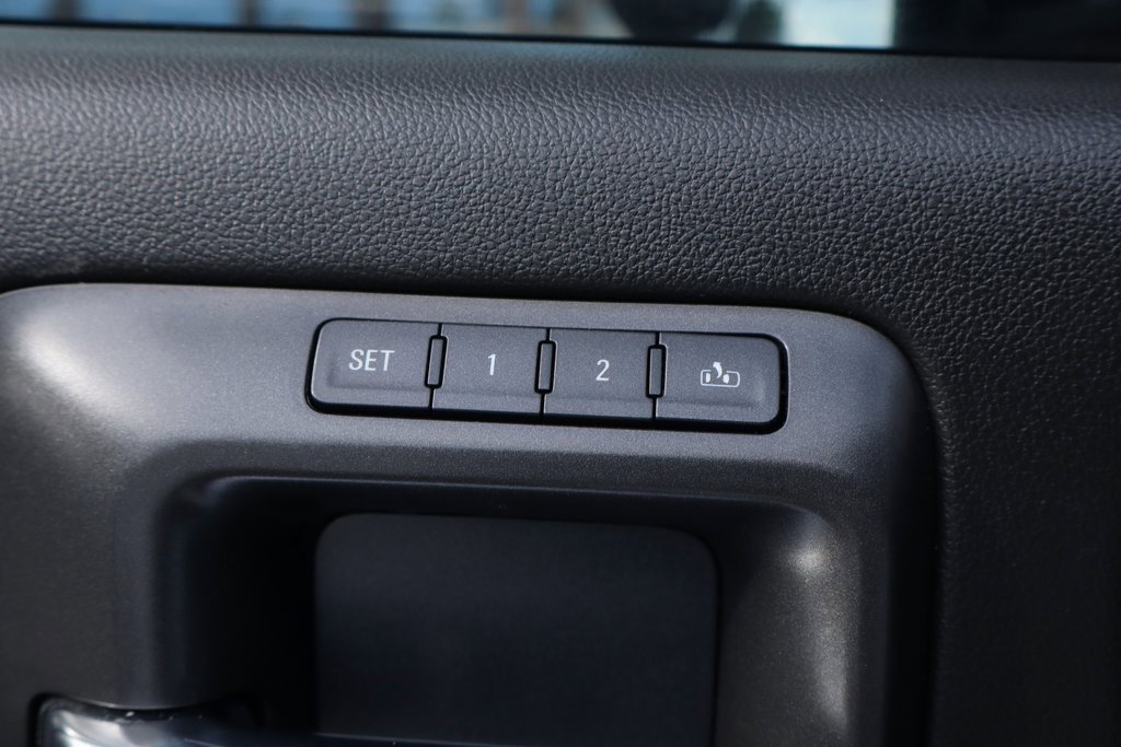 Used 2016 GMC Sierra 3500 Denali w/ Duramax Plus Package image 16