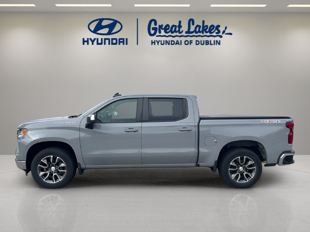 Used 2024 Chevrolet Silverado 1500 LT AWD/4WD image 2