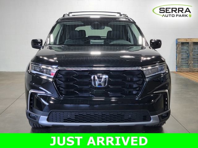 Used 2023 Honda Pilot Touring image 3