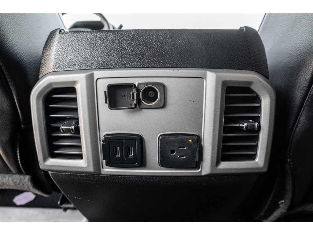 Used 2019 Ford F250 Lariat w/ Lariat Value Package image 31