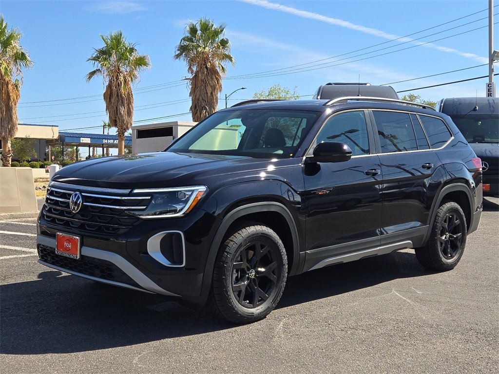 New 2025 Volkswagen Atlas Peak Edition SE image 5