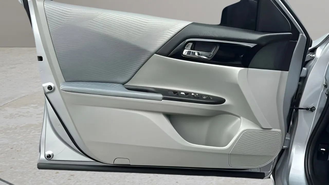 Used 2017 Honda Accord LX image 18