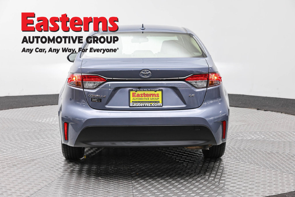 Used 2023 Toyota Corolla LE FWD image 7