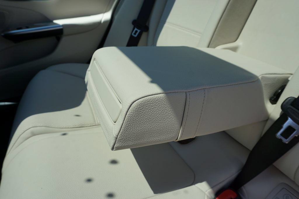 Certified 2025 Mercedes-Benz C 300 Sedan image 44