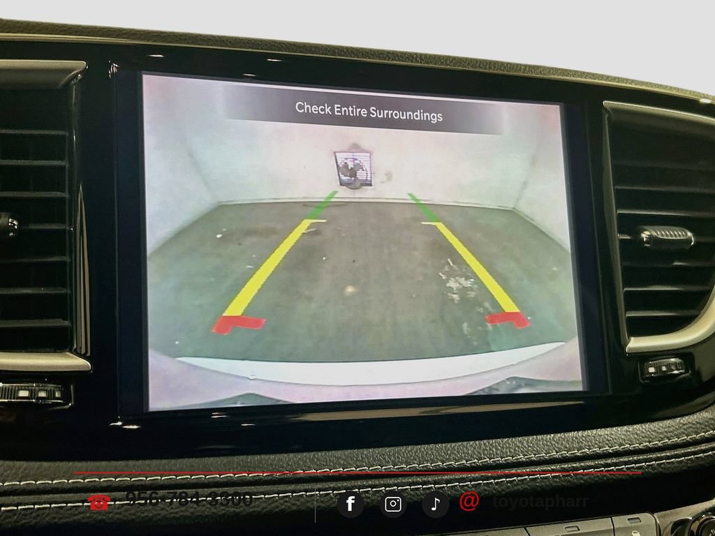 Used 2024 Chrysler Pacifica Touring-L w/ S Appearance Package FWD image 12