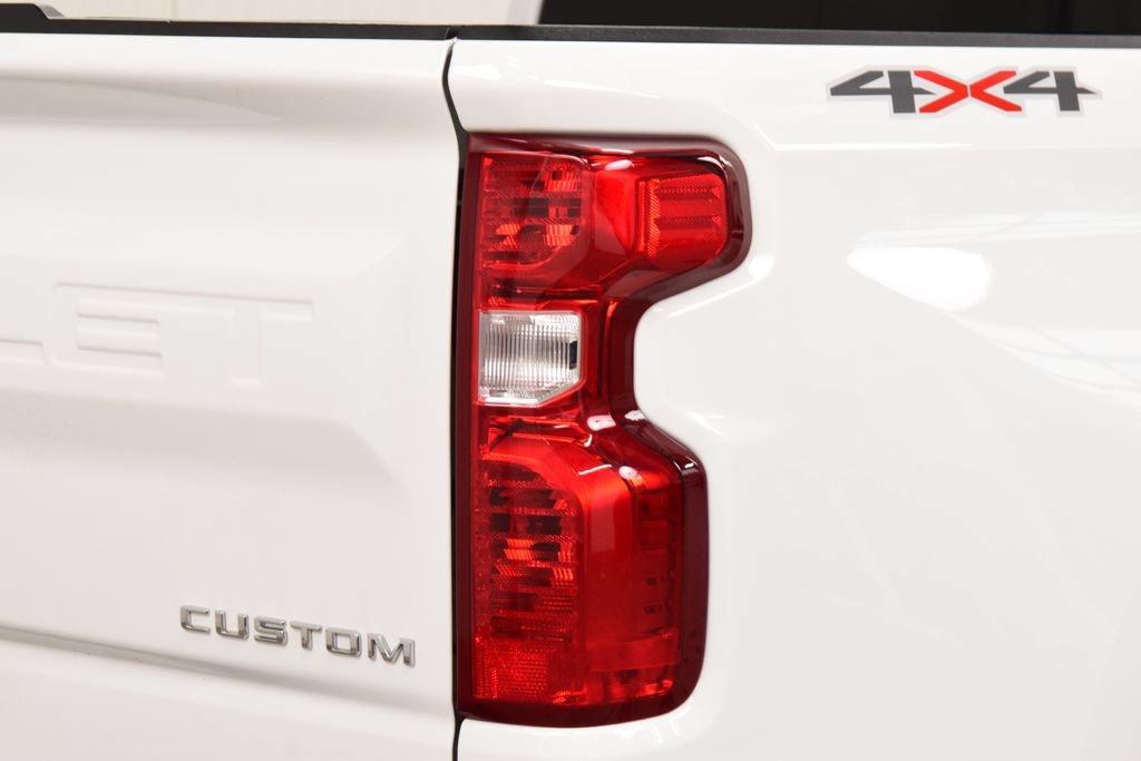 Used 2024 Chevrolet Silverado 1500 Custom AWD/4WD image 19
