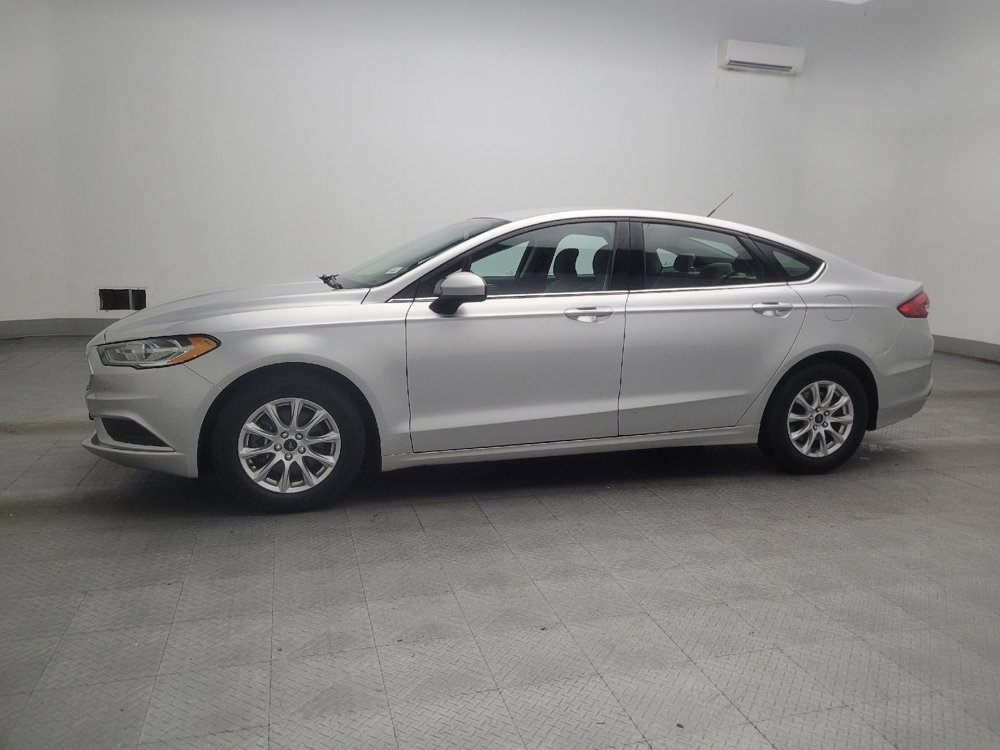 Used 2018 Ford Fusion S FWD image 2