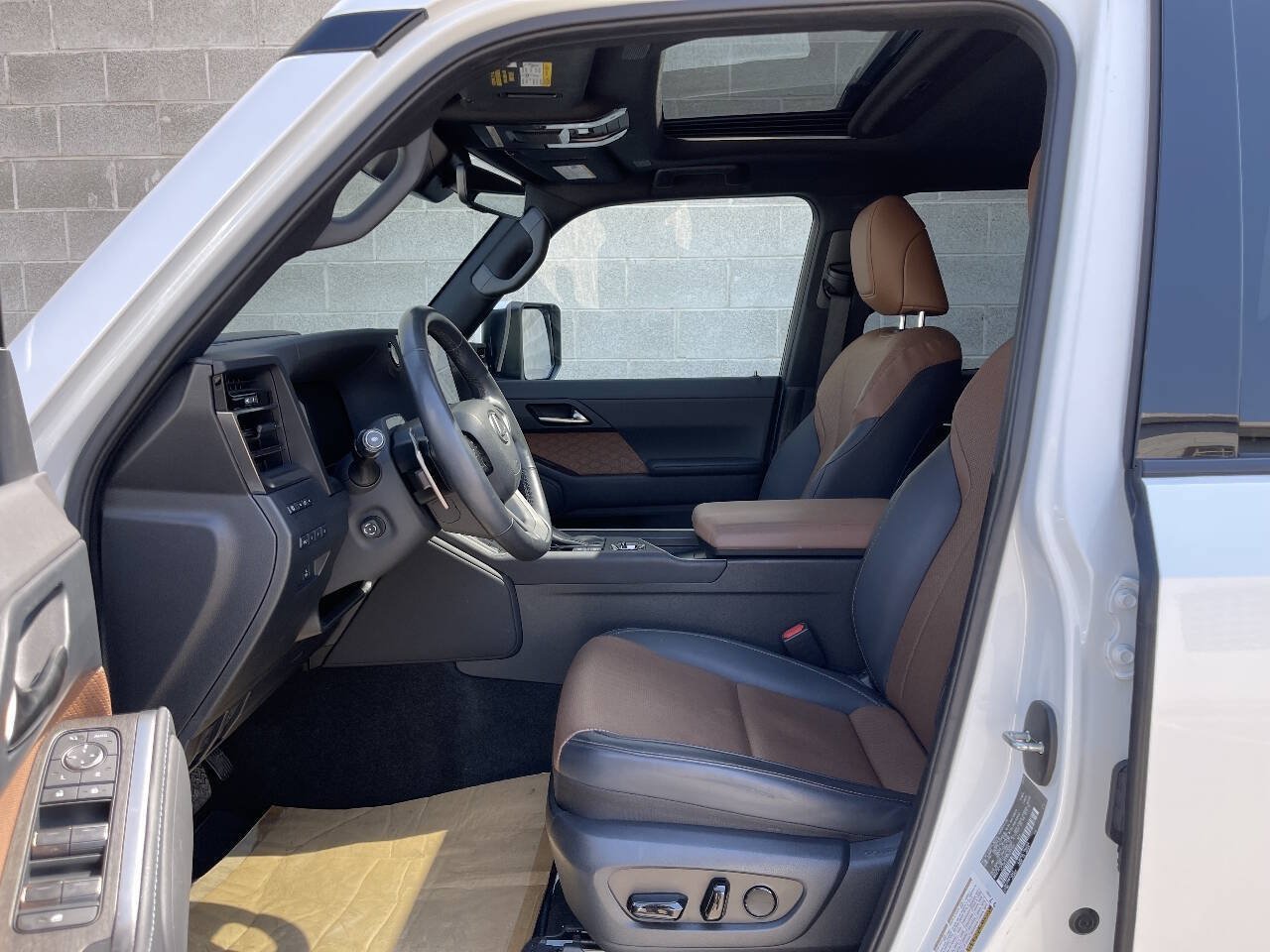 Used 2024 Lexus GX 550 w/ Accessory Package (Z1) AWD/4WD image 3