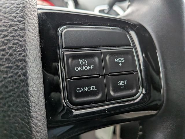 Used 2018 Dodge Grand Caravan SXT image 17