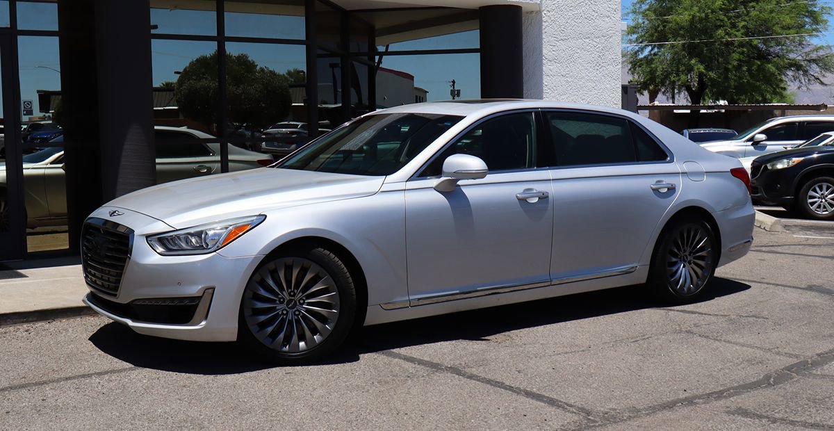 Used 2019 Genesis G90 5.0 Ultimate RWD image 3
