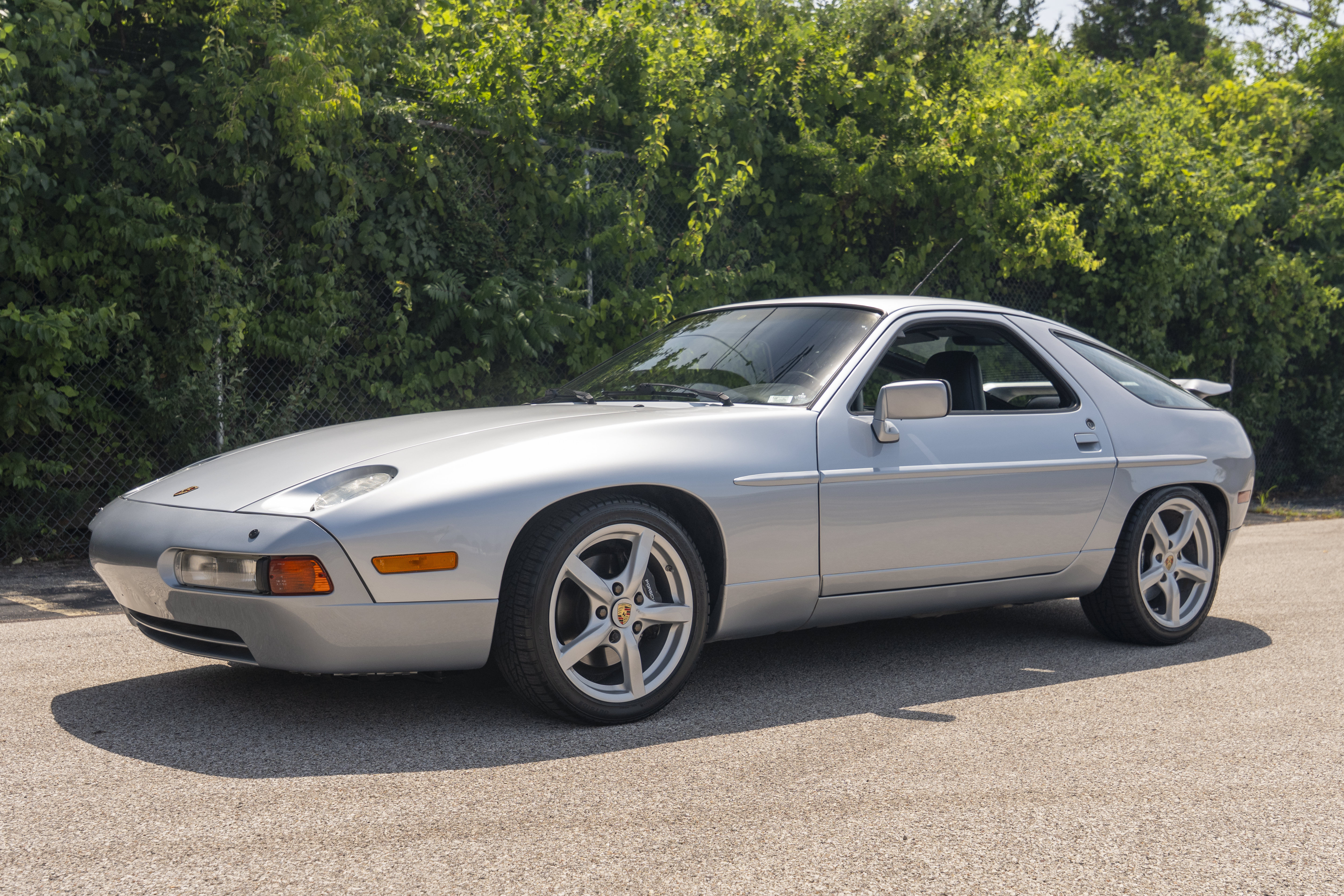 Used 1991 Porsche 928 S4 RWD image 1