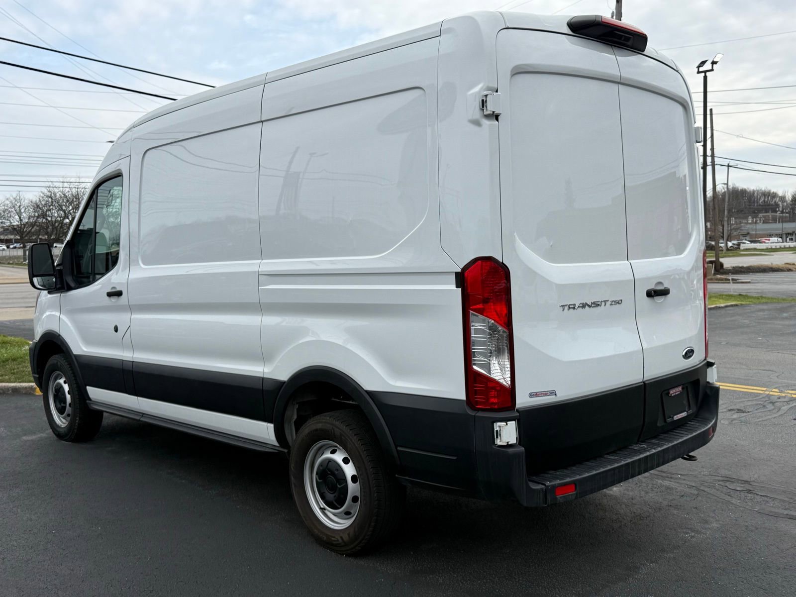 Used 2022 Ford Transit 250 Medium Roof image 5