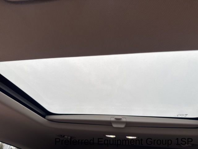 Used 2019 Buick Enclave Avenir w/ Avenir Technology Package AWD/4WD image 23