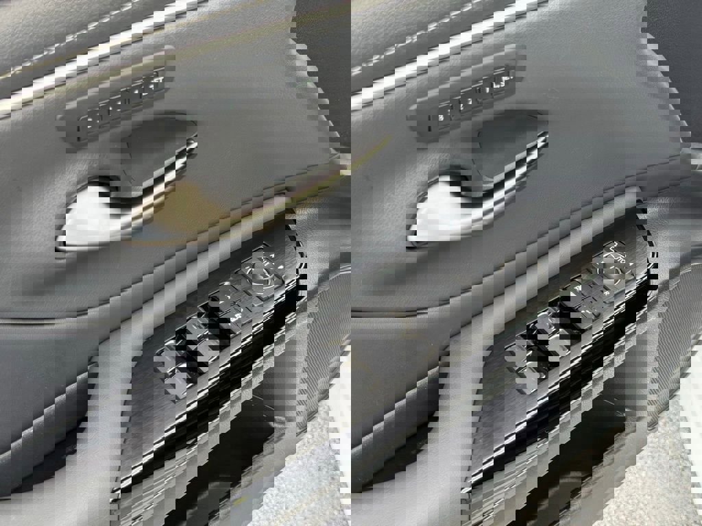 Certified 2024 Lexus ES 300h F Sport image 23