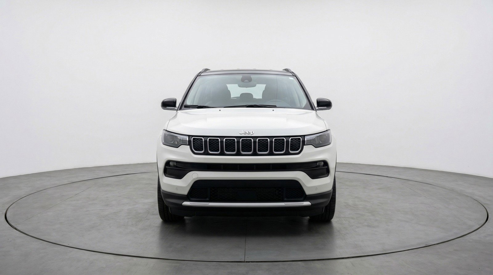 Used 2025 Jeep Compass Latitude AWD/4WD image 2