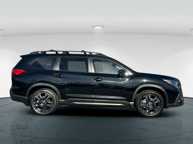 Certified 2025 Subaru Ascent Bronze Edition w/ Onyx Package image 7