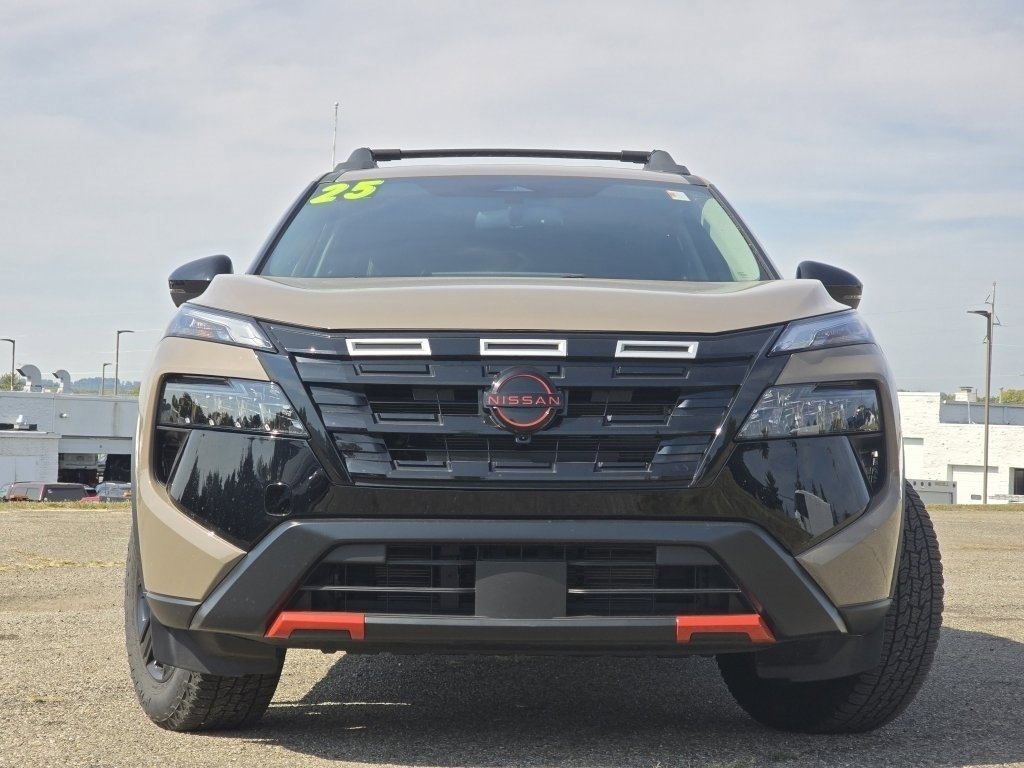 Used 2025 Nissan Rogue SV w/ Rock Creek Premium Package image 9