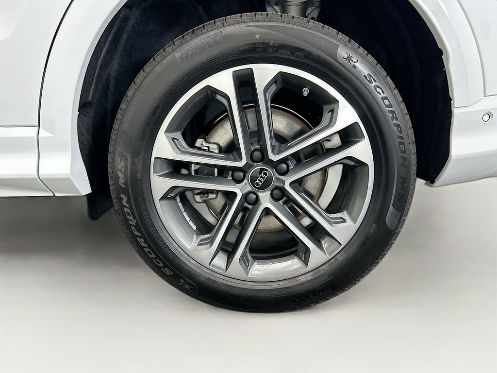 Certified 2025 Audi Q5 Premium w/ Premium Plus AWD/4WD image 31