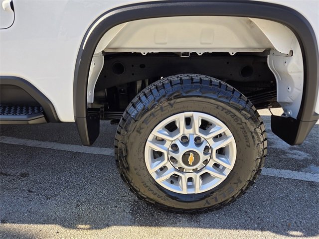 Used 2025 Chevrolet Silverado 2500 LT w/ Convenience Package image 18
