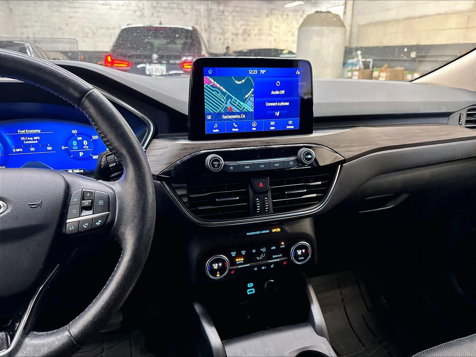 Used 2020 Ford Escape Titanium w/ Titanium Premium Package 2.0 AWD/4WD image 9