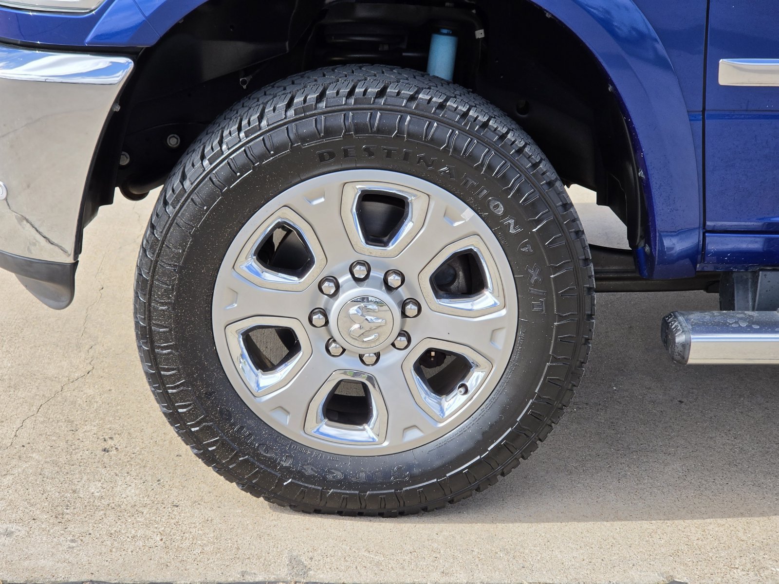 Used 2017 RAM 2500 Laramie w/ Convenience Group AWD/4WD image 11