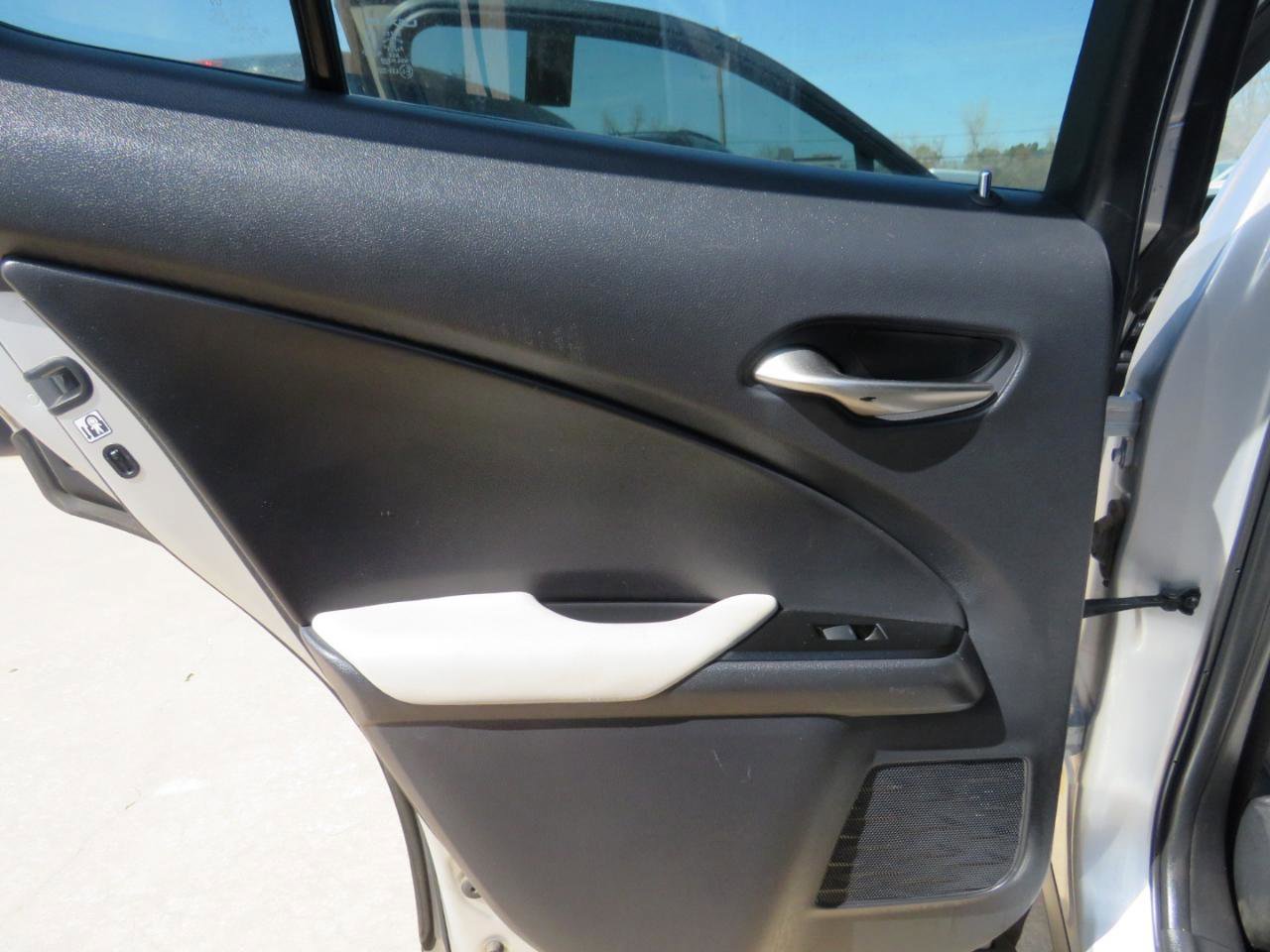 Used 2019 Lexus UX 200 Base image 4