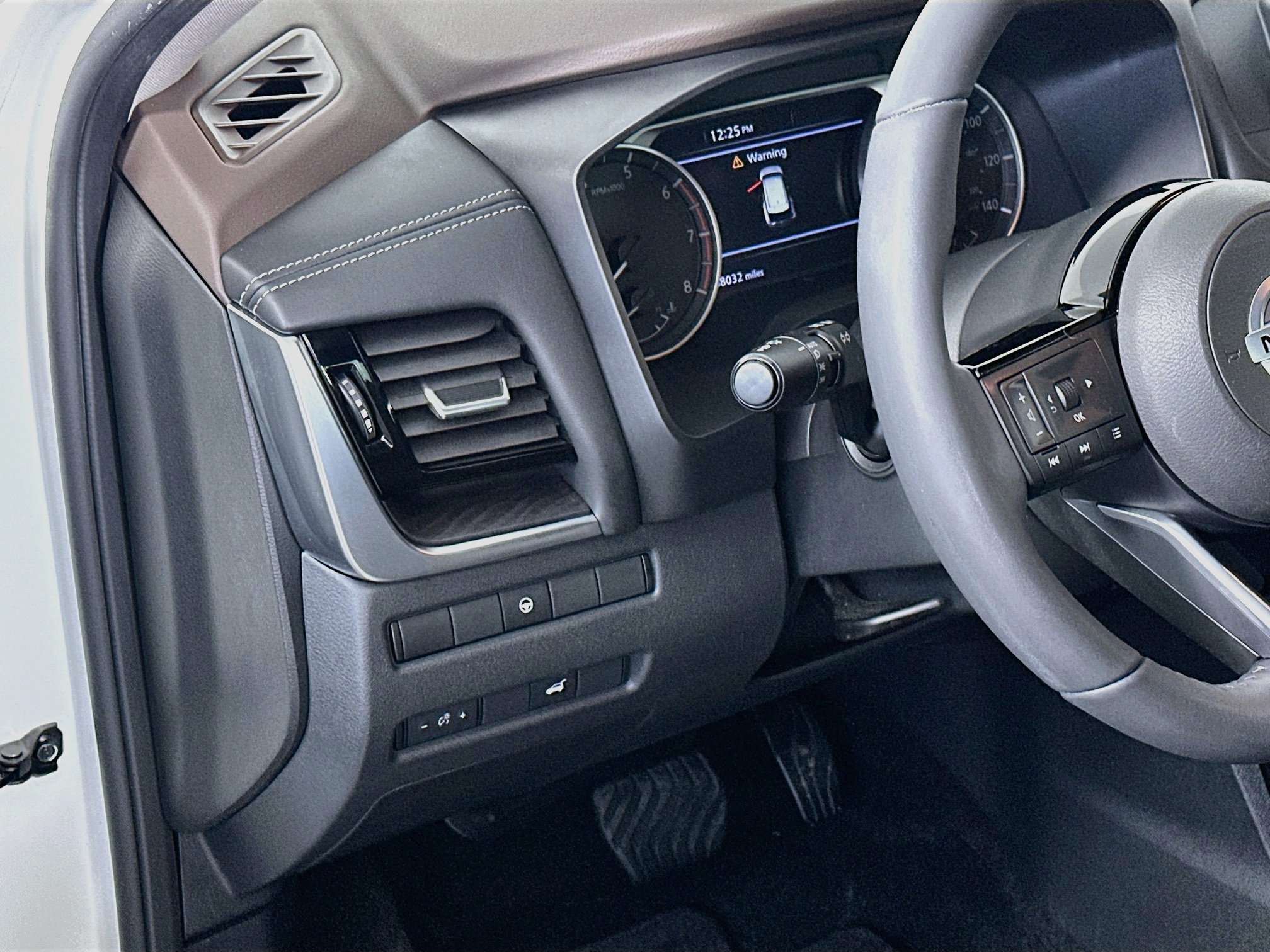 Used 2021 Nissan Rogue SL FWD image 17