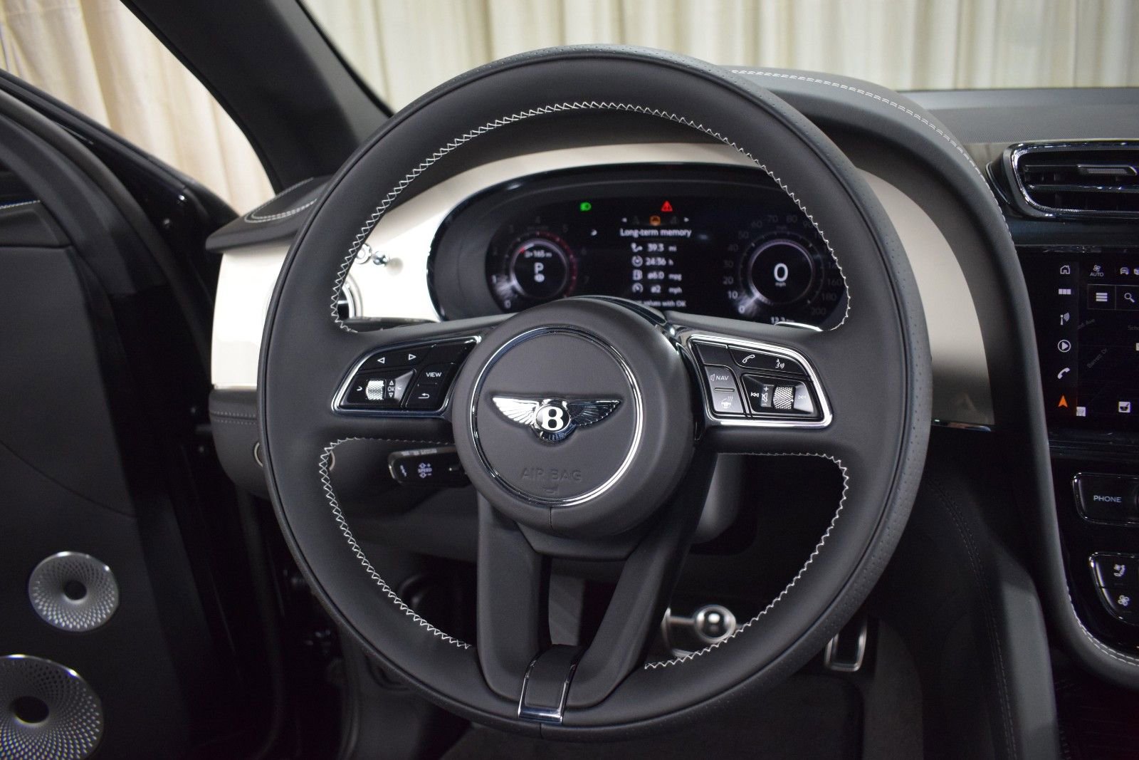 New 2024 Bentley Bentayga Extended Wheelbase image 4