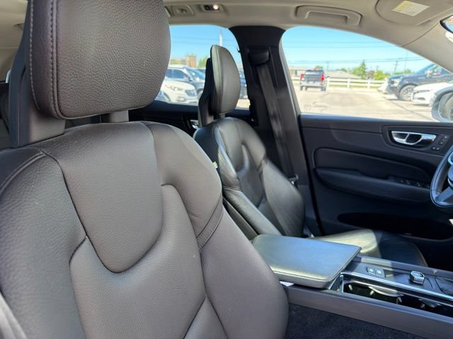 Used 2018 Volvo XC60 T5 Momentum w/ Vision Package AWD/4WD image 28