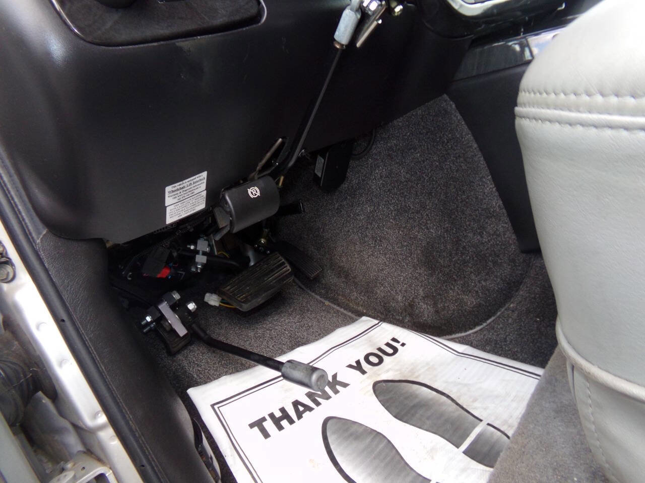 Used 2010 GMC Savana 1500 w/ Preferred Equipment Group image 50