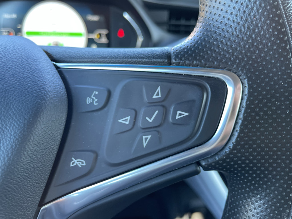 Used 2020 Chevrolet Bolt LT image 24