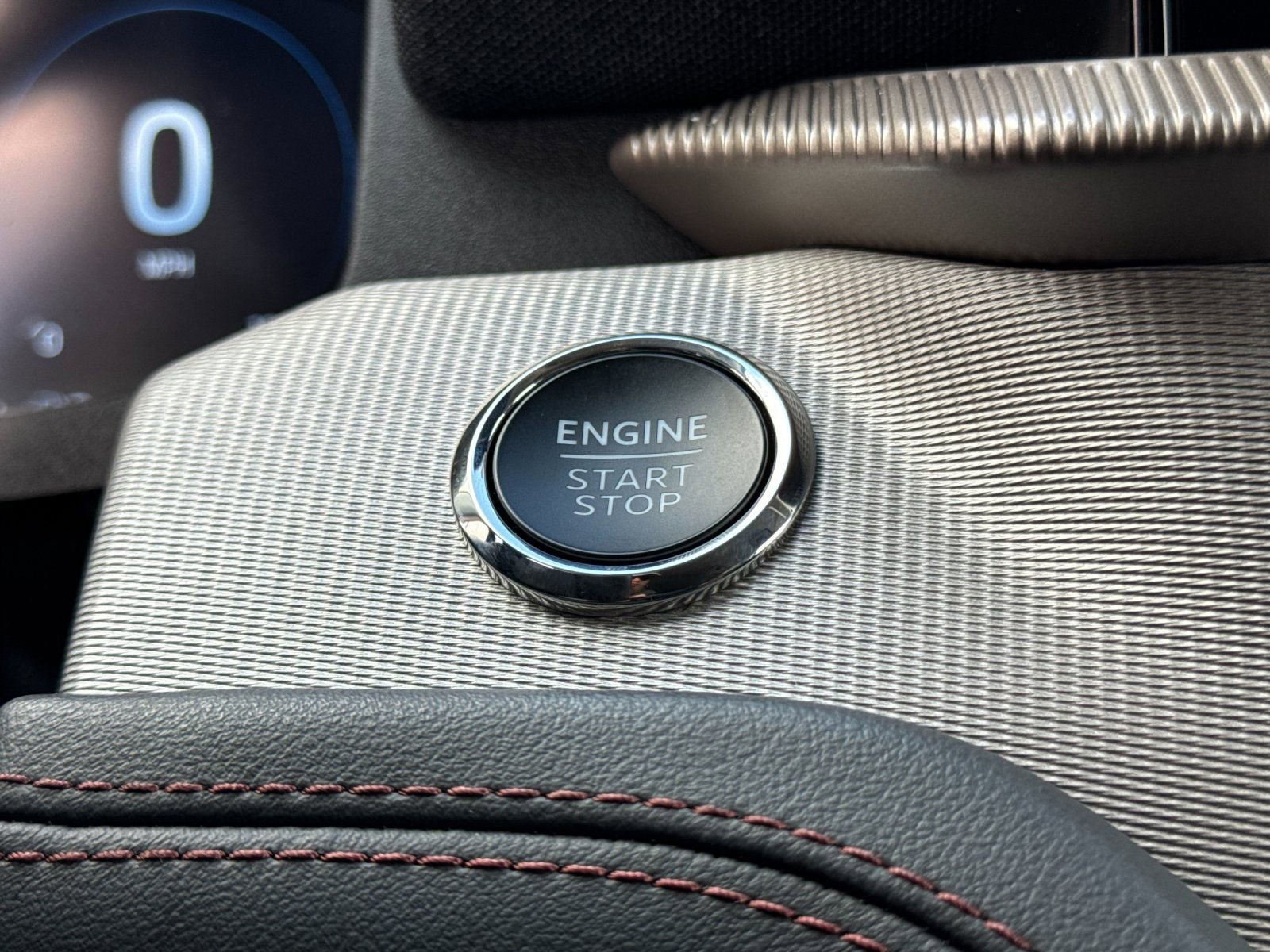 Used 2025 Ford Explorer Active w/ Active Comfort Package image 26