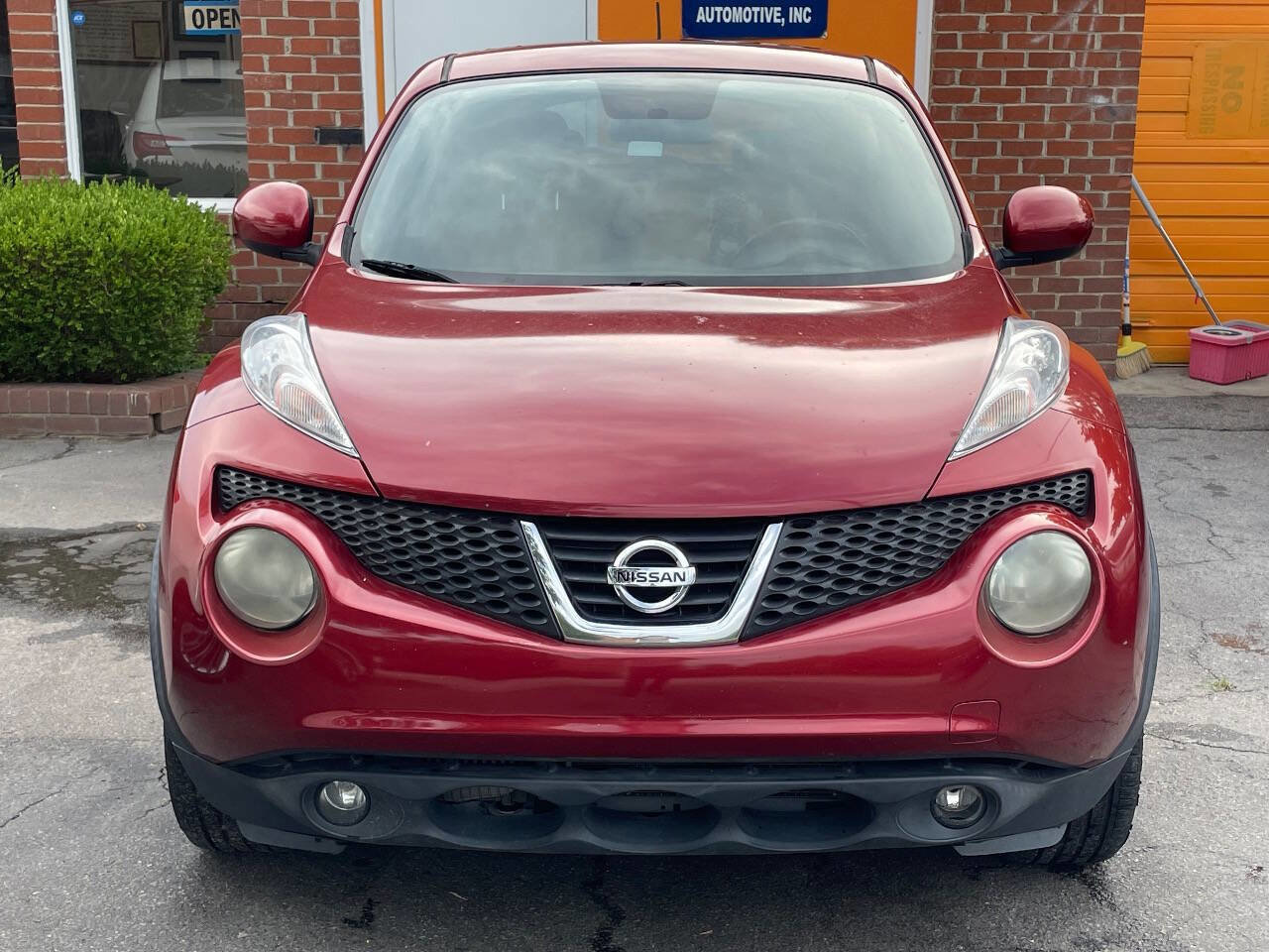 Used 2011 Nissan Juke SL image 3