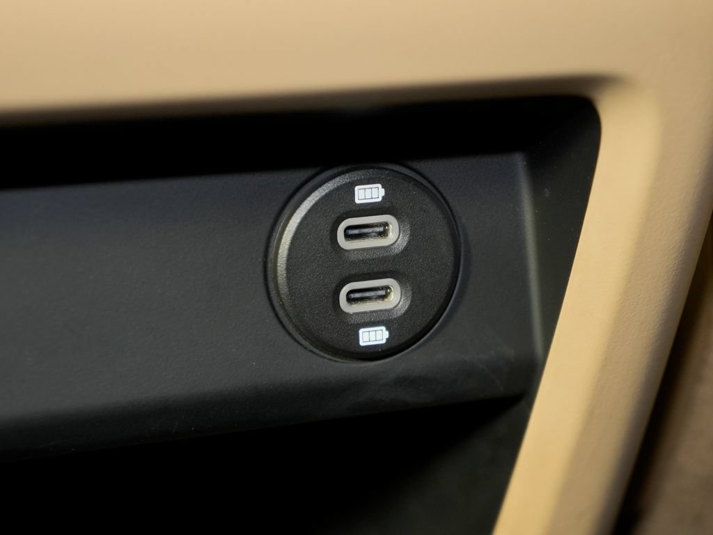 Certified 2023 Porsche Cayenne Platinum Edition AWD/4WD image 42