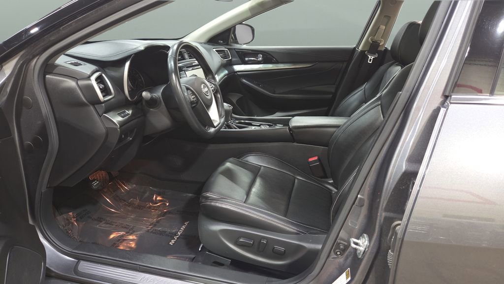 Used 2023 Nissan Maxima SL FWD image 8