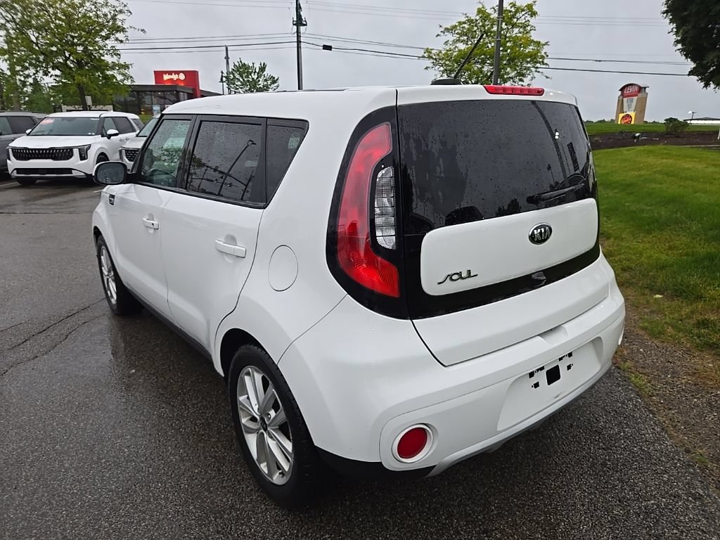 Used 2018 Kia Soul + FWD image 5