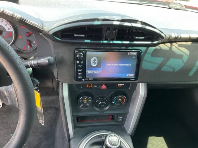 Used 2017 Toyota 86 RWD image 12