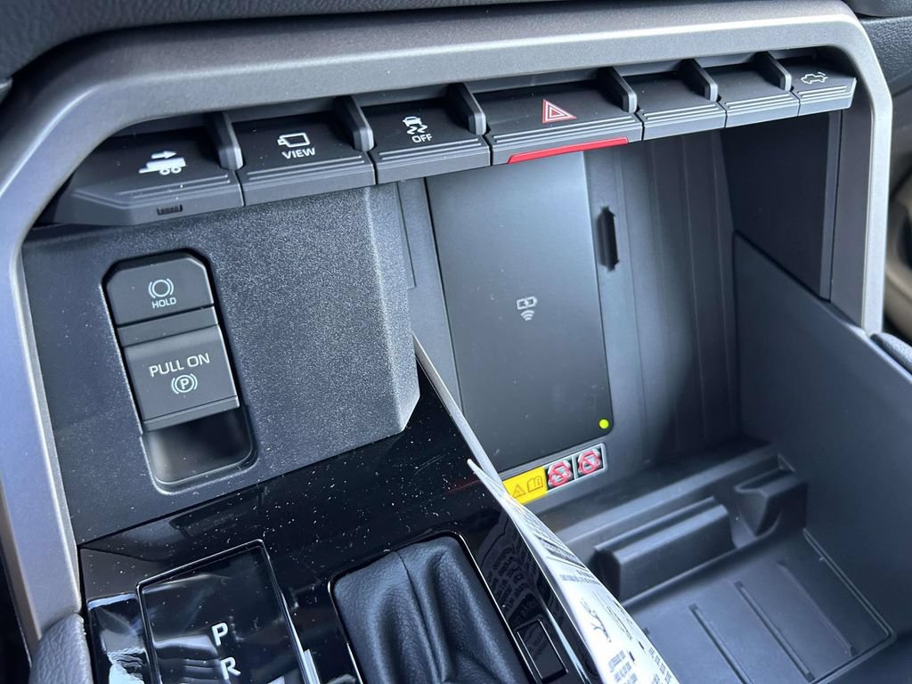 New 2026 Toyota Tundra Limited AWD/4WD image 24