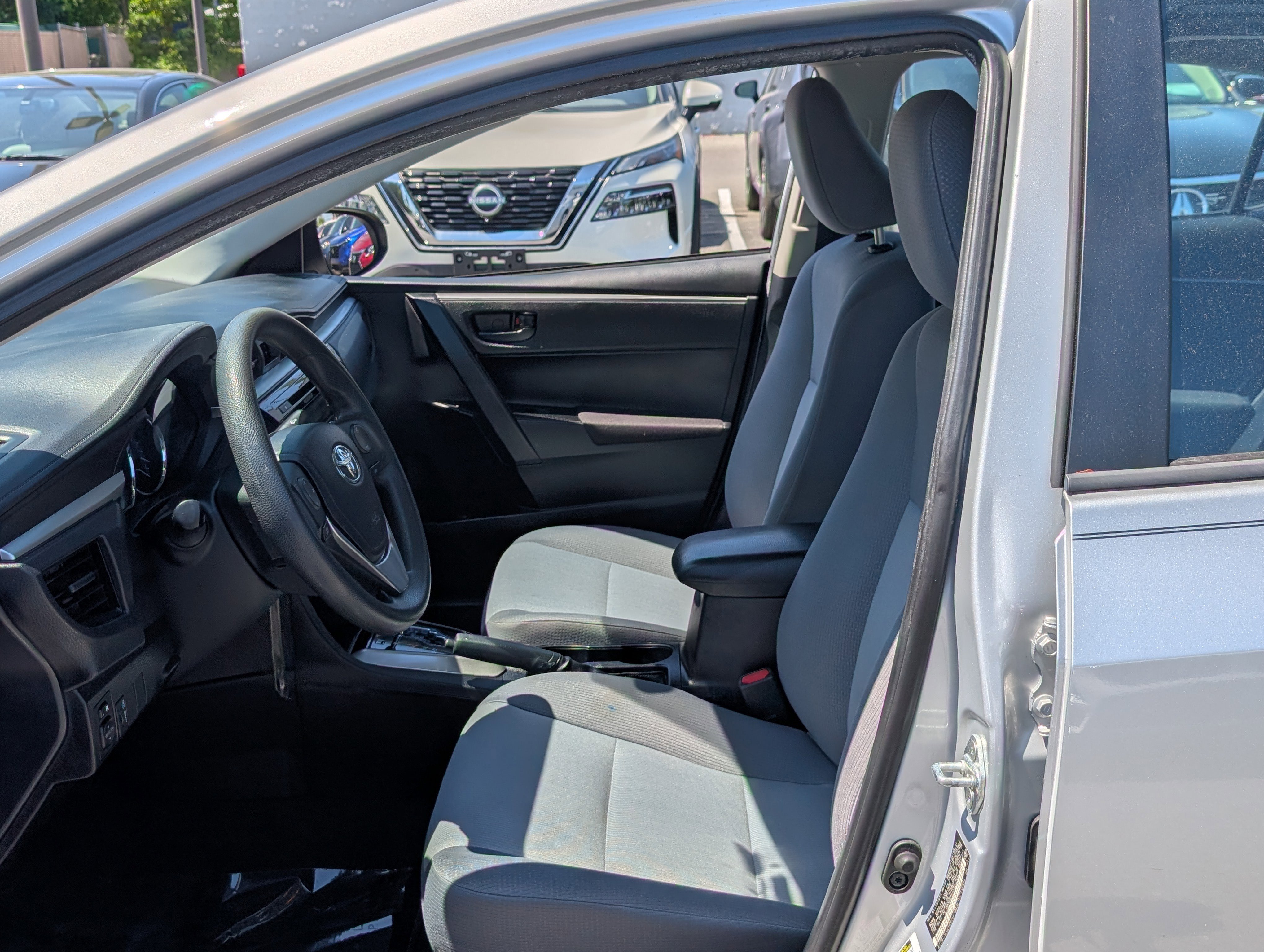 Used 2014 Toyota Corolla L FWD image 10