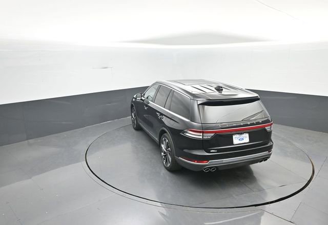 Used 2025 Lincoln Aviator Reserve w/ Equipment Group 201A AWD/4WD image 31