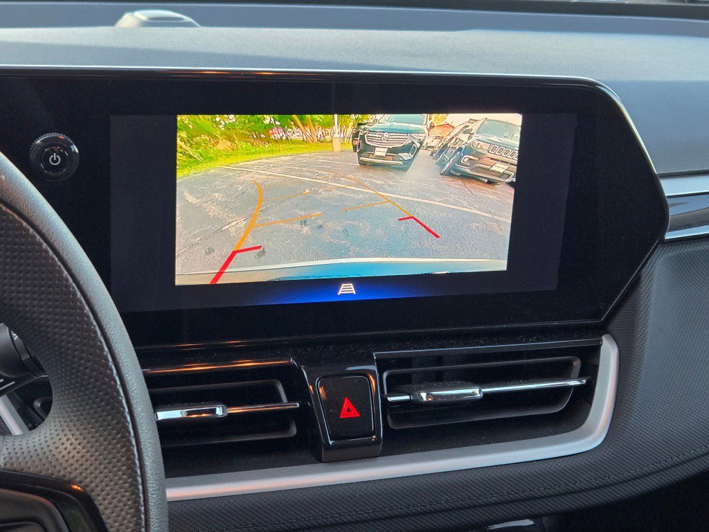 Used 2025 Chevrolet TrailBlazer LT FWD image 23