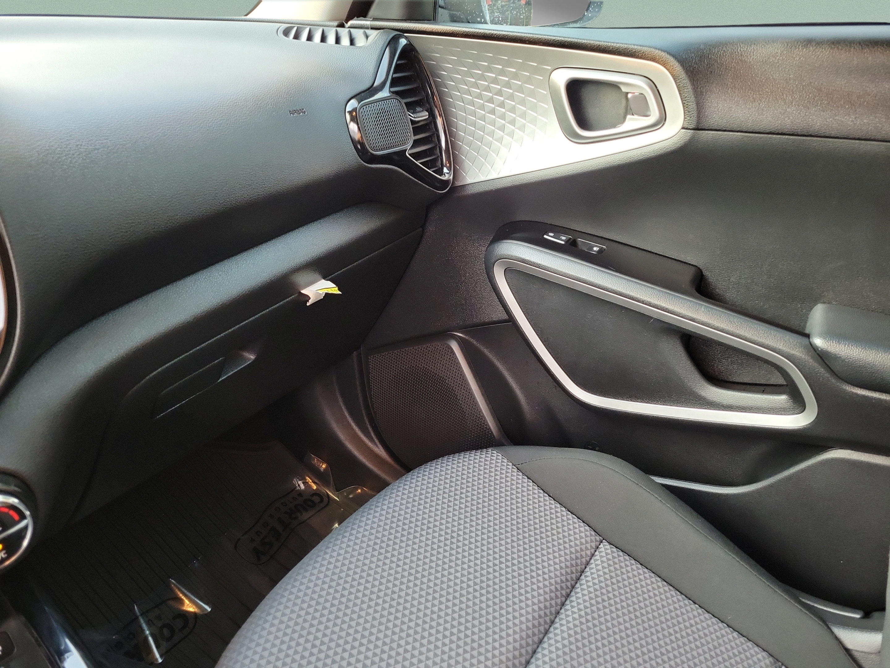 Certified 2023 Kia Soul S FWD image 21