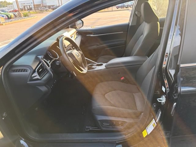 Used 2024 Toyota Camry LE FWD image 6