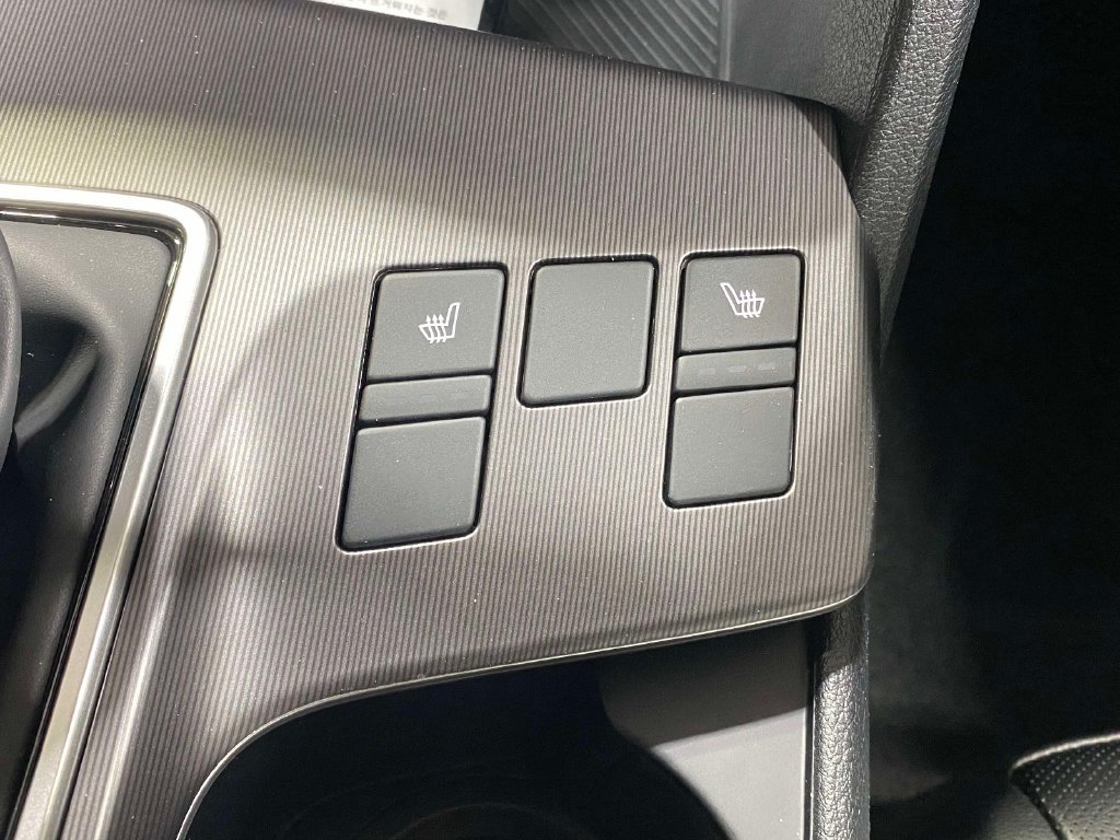 New 2026 Kia Sportage EX FWD image 32