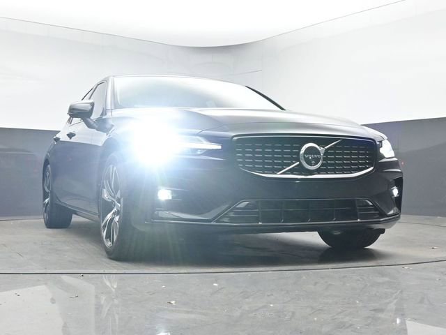 Used 2025 Volvo S60 B5 Plus AWD/4WD image 36