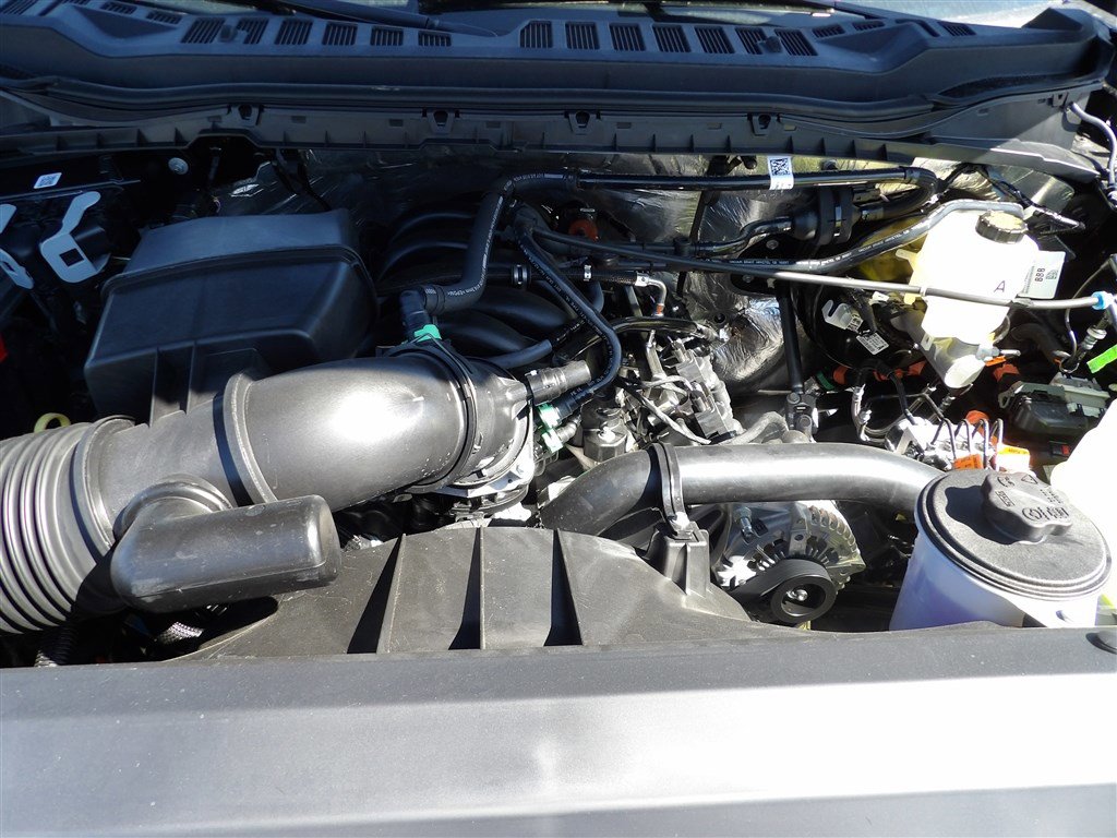 New 2025 Ford F350 XLT w/ FX4 Off-Road Package image 36