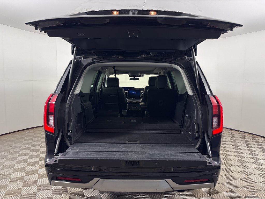 Certified 2025 Ford Expedition Platinum AWD/4WD image 25