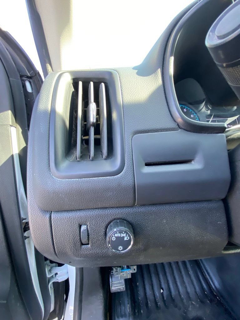 Used 2022 Chevrolet Colorado LT w/ Fleet Safety Package RWD image 15