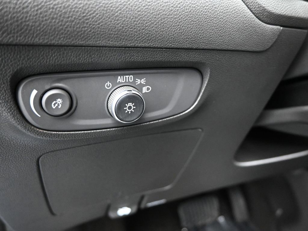 Used 2024 Buick Encore GX Avenir w/ Avenir Convenience Package FWD image 22