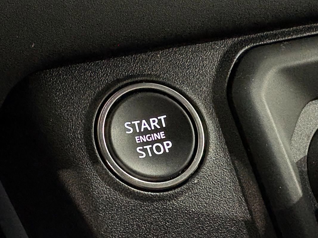 Used 2024 Land Rover Defender 110 S image 28